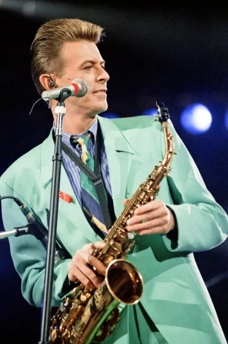 Framed Print : David Bowie performing at The Freddie Mercury Tribute Concert for Aids Awareness