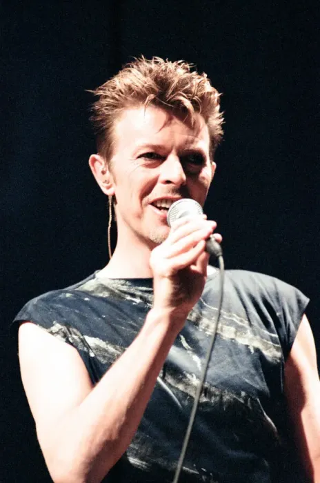 Framed Print : David Bowie performing at the NEC, Birmingham. Outside Tour. 21st November 1995 Framed Print : David Bowie performing at the NEC, Birmingham. Outside Tour. 21st November 1995