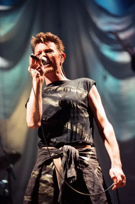 Framed Print : David Bowie performing at the NEC, Birmingham. Outside Tour. 21st November 1995