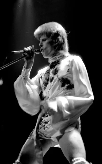 Framed Print : David Bowie performing on stage at the Dome theatre Brighton, Ziggy Stardust Framed Print : David Bowie performing on stage at the Dome theatre Brighton, Ziggy Stardust