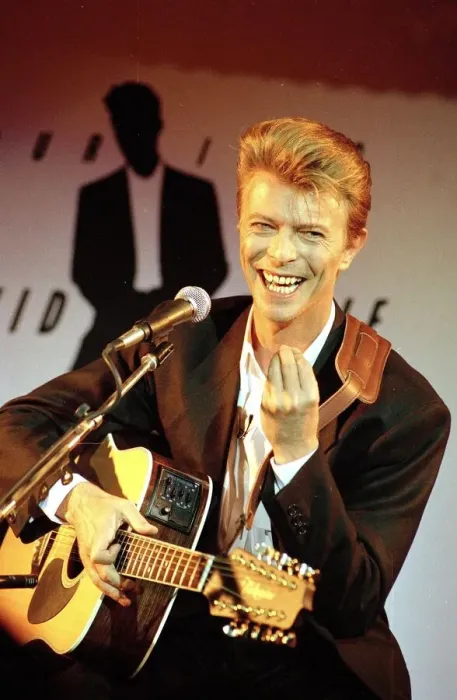 Framed Print : David Bowie at the press conference for the Sound + Vision Tour launch, Rainbow Theatre