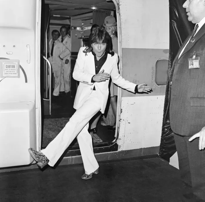 Framed Print : David Cassidy, singer, actor and musician, arrives at London Heathrow Airport Framed Print : David Cassidy, singer, actor and musician, arrives at London Heathrow Airport