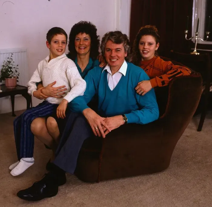 Framed Print : David Icke TV presenter January 1990 with wife Linda and children son daughter Kerry