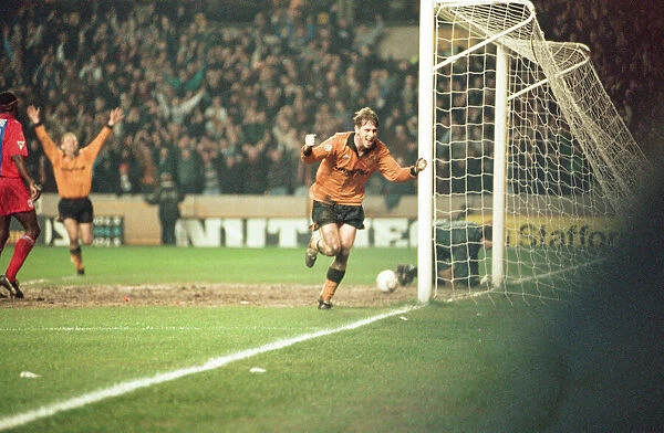 David Kelly celebrates his goal against Crystal Palace in the FA Cup