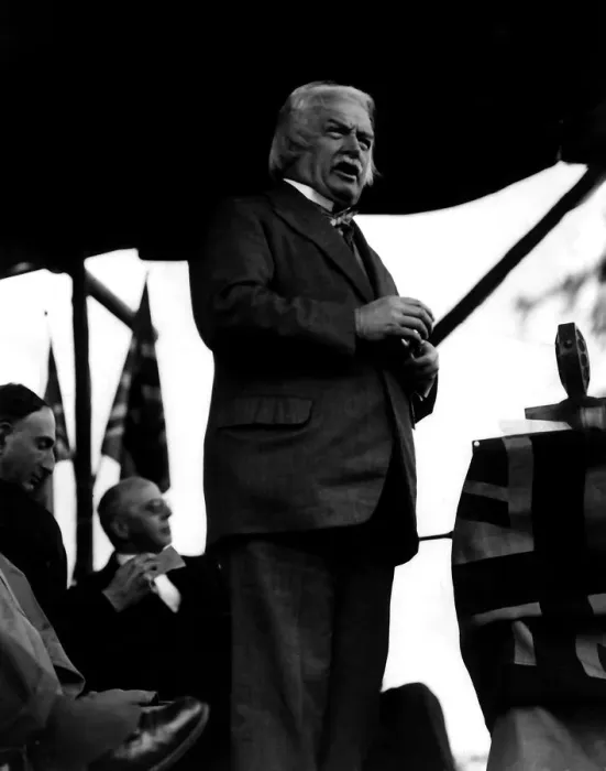 Framed Print : David Lloyd George ex British Prime Minister May 1928 addresses an open air meeting Framed Print : David Lloyd George ex British Prime Minister May 1928 addresses an open air meeting