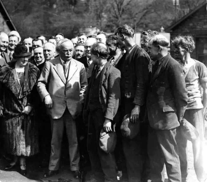 Framed Print : David Lloyd George pictured during a visit to the colliery at Mountain Ash talking with