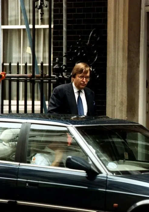 Framed Print : David Mellor MP leaving 10 Downing Street after a Cabinet meeting Framed Print : David Mellor MP leaving 10 Downing Street after a Cabinet meeting