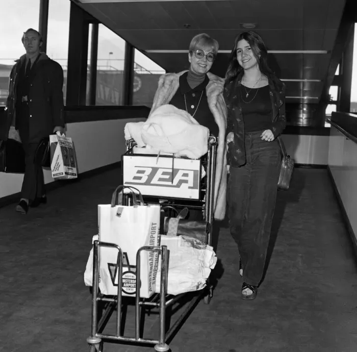 Framed Print : Debbie Reynolds and her 15-year-old daughter Carrie Fisher at Heathrow Airport today Framed Print : Debbie Reynolds and her 15-year-old daughter Carrie Fisher at Heathrow Airport today
