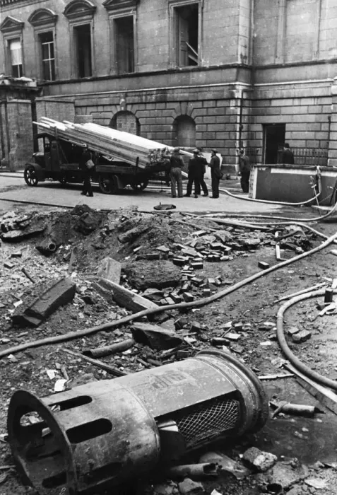 Framed Print : Debris outside Mansion house, in the centre of London, after another German air raid Framed Print : Debris outside Mansion house, in the centre of London, after another German air raid