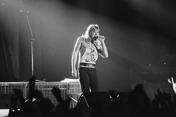 Def Leppard, the first headlining act at play at The Forum