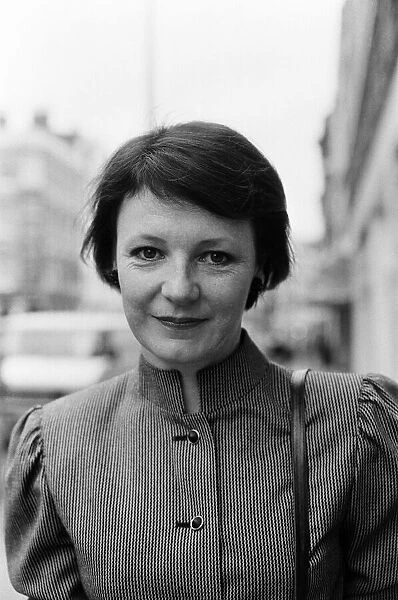 Delia Smith in Marylebone High Street, London. 27th November 1984