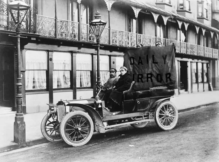 Framed Print : Delivering the Daily Mirror by motor car 14th July 1907 Local Caption Watscan Framed Print : Delivering the Daily Mirror by motor car 14th July 1907 Local Caption Watscan