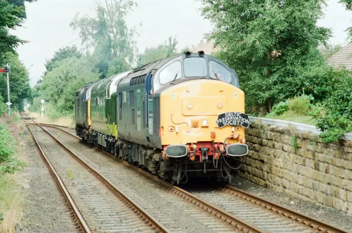 Framed Print : The Deltic Alycidon, D9009 (55 009), Class 55, purchased by the Deltic Preservation Framed Print : The Deltic Alycidon, D9009 (55 009), Class 55, purchased by the Deltic Preservation