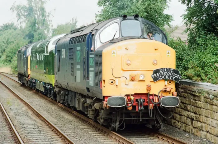 Framed Print : The Deltic Alycidon, D9009 (55 009), Class 55, purchased by the Deltic Preservation Framed Print : The Deltic Alycidon, D9009 (55 009), Class 55, purchased by the Deltic Preservation