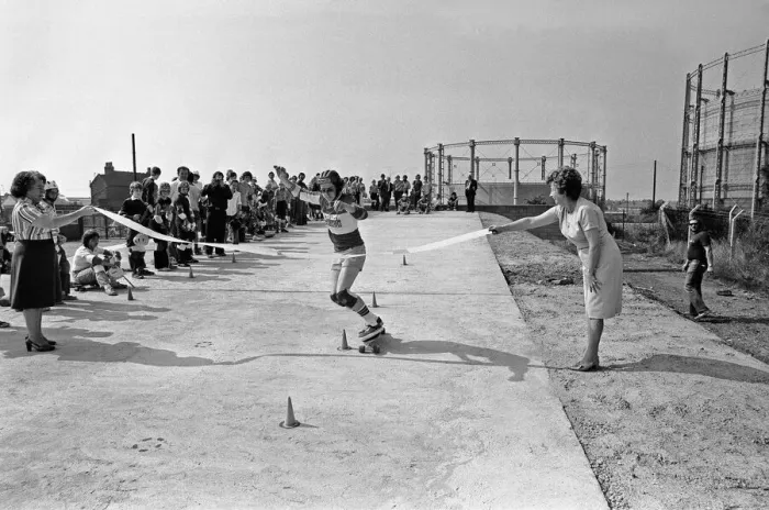 Framed Print : Demonstration of skateboarding skills on the slalom at the Cambridge Skatepark