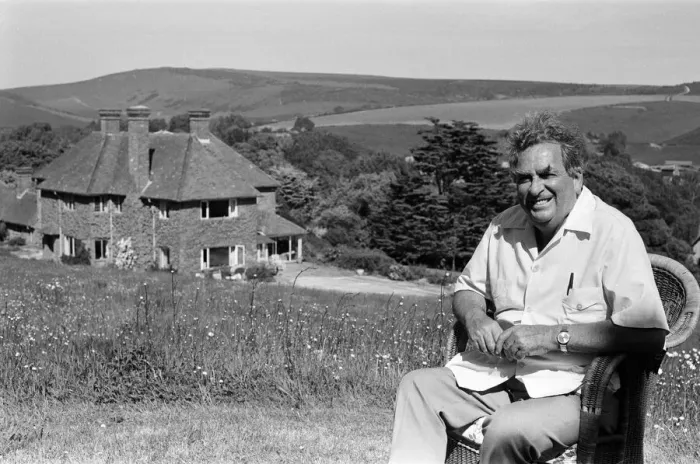 Framed Print : Denis Healey in the garden at his home in Sussex. 30th May 1985 Framed Print : Denis Healey in the garden at his home in Sussex. 30th May 1985