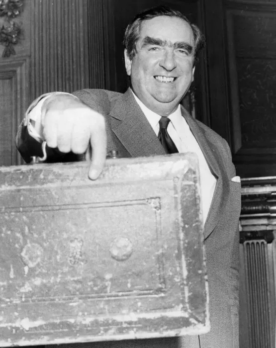 Framed Print : Denis Healey holding up budget box - March 1976 31 / 03 / 1976 Framed Print : Denis Healey holding up budget box - March 1976 31 / 03 / 1976