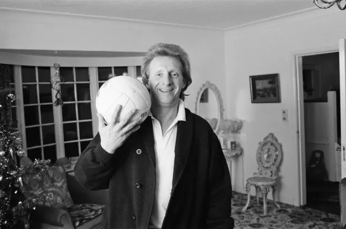 Framed Print : Denis Law, at home over Christmas in 1987. Denis Law CBE Framed Print : Denis Law, at home over Christmas in 1987. Denis Law CBE