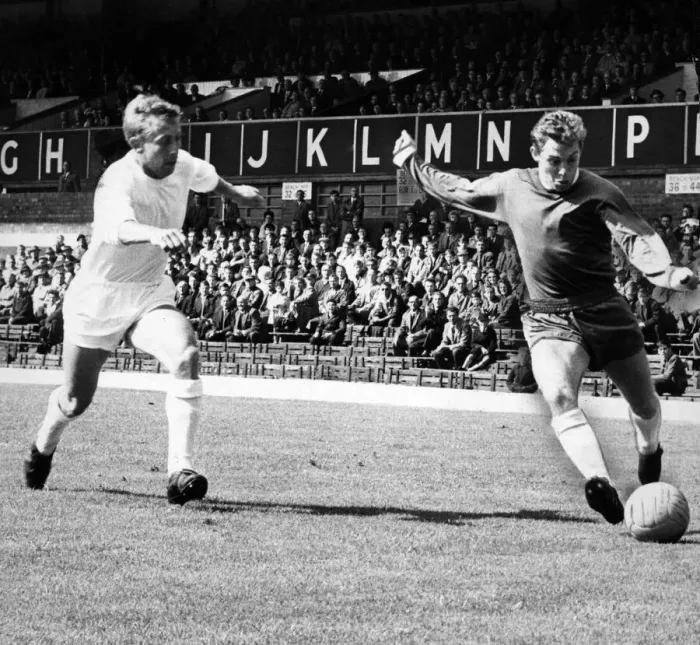 Framed Print : Denis Thwaites, Birmingham City Football Player in action against Preston at Deepdale
