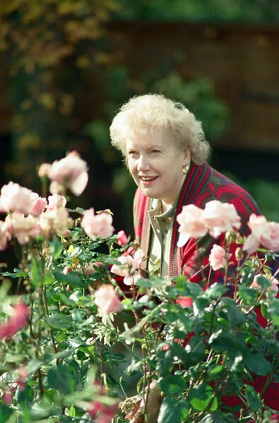 Denise Robertson feature. 27th October 1989