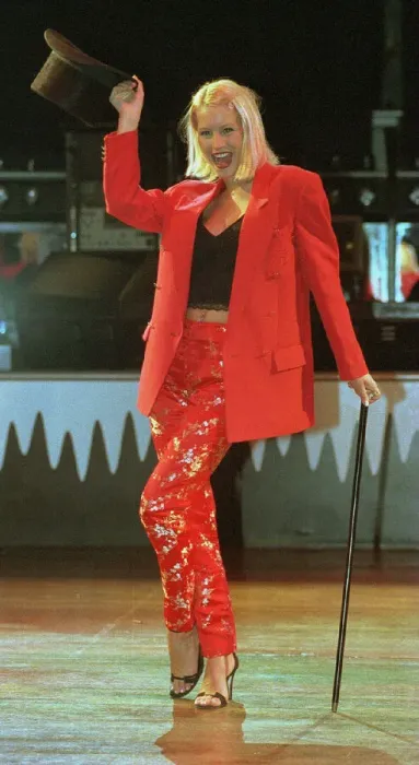 Framed Print : Denise Van Outen TV Presenter December 1997 auditioning at the Hippodrome to become a new