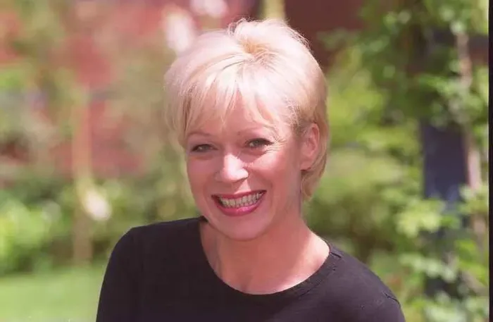 : Denise Welch Actress July 1999 Pictured at home in garden weby : Denise Welch Actress July 1999 Pictured at home in garden weby