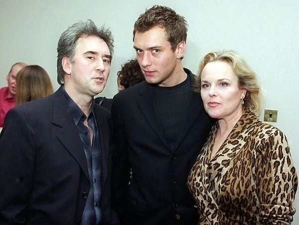 Dennis Lawson, Jude Law and Sheila Gish at the Glasgow Hilton Hotel February 1998