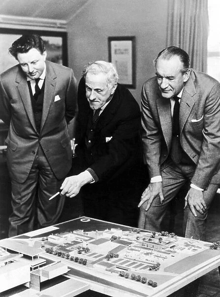 Dennis Loraine (left), Peter Pinto then chief architect of the Glenrothes Development