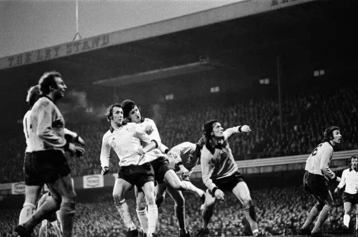 Framed Print : Derby County 1-0 Wolverhampton Wanderers 1975 League Campaign 09 / 04 / 1975 Framed Print : Derby County 1-0 Wolverhampton Wanderers 1975 League Campaign 09 / 04 / 1975