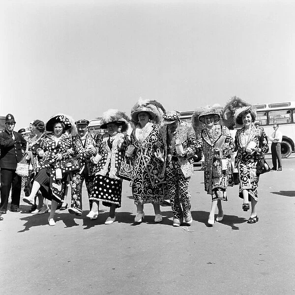 Derby Day at Epsom. Pictured, the pearly Kings and Queens dancing. 3rd June 1959