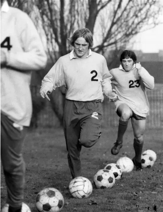 Framed Print : Derek Parkin (centre) Wolverhampton Wanderers full back pictured during training session Framed Print : Derek Parkin (centre) Wolverhampton Wanderers full back pictured during training session