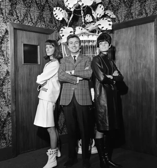 Framed Print : Des O Connor at a fashion show at Tiffanys Manchester organised by