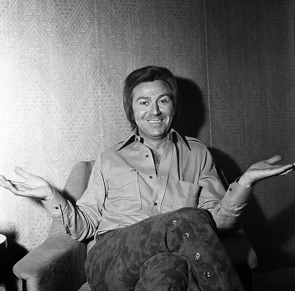 Des O Connor seen here tonight in his dressing room at the Talk of the Town where he