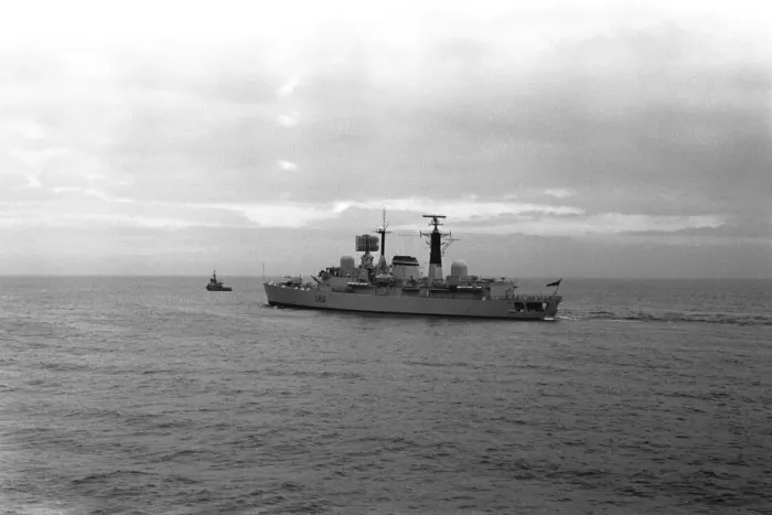Framed Print : The destroyer HMS Glasgow puts to sea from the River Tyne on her way to Portsmouth to be Framed Print : The destroyer HMS Glasgow puts to sea from the River Tyne on her way to Portsmouth to be