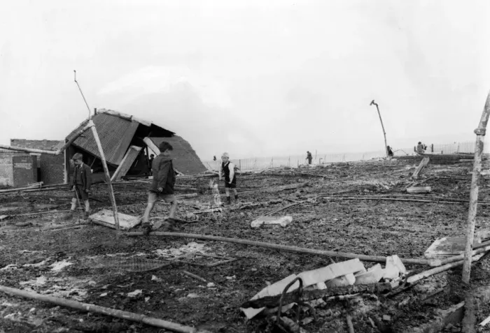 Framed Print : Destruction caused by Nazi raiders, Swansea, Wales. Circa 1941 Framed Print : Destruction caused by Nazi raiders, Swansea, Wales. Circa 1941