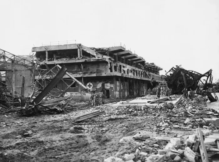 Framed Print : Devastation In Boulogne. Devastated docks and warehouses in part of the harbour Framed Print : Devastation In Boulogne. Devastated docks and warehouses in part of the harbour