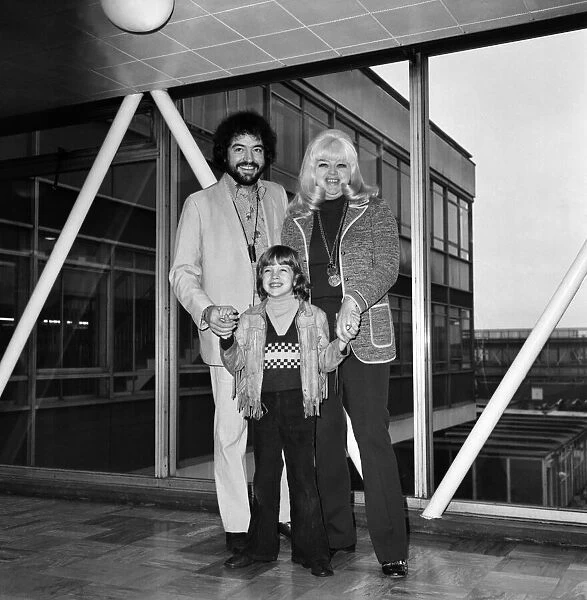 Diana Dors and Family. December 1975 76-00006-003