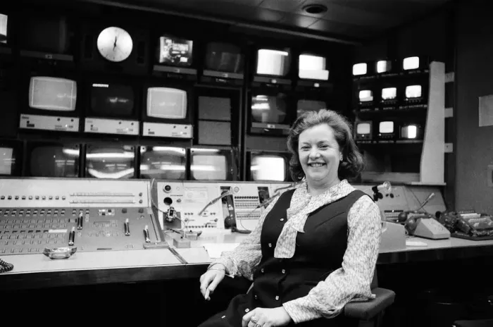 Framed Print : Diana Edwards-Jones makes her own piece of history during the coming general election by Framed Print : Diana Edwards-Jones makes her own piece of history during the coming general election by
