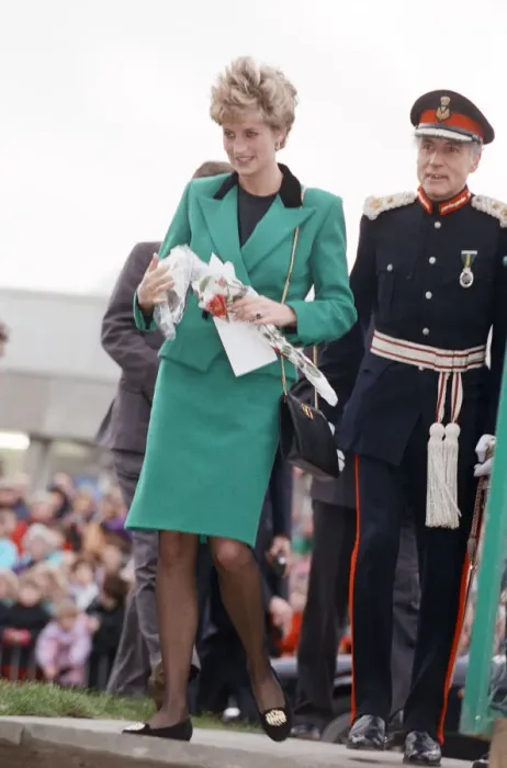 Framed Print : Diana, Princess of Wales arrives to officially open the Scottish factory of the clothing Framed Print : Diana, Princess of Wales arrives to officially open the Scottish factory of the clothing
