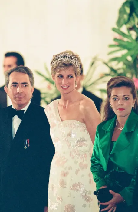 Framed Print : Diana Princess of Wales attends a State banquet at the Itamaraty Palace during her Framed Print : Diana Princess of Wales attends a State banquet at the Itamaraty Palace during her