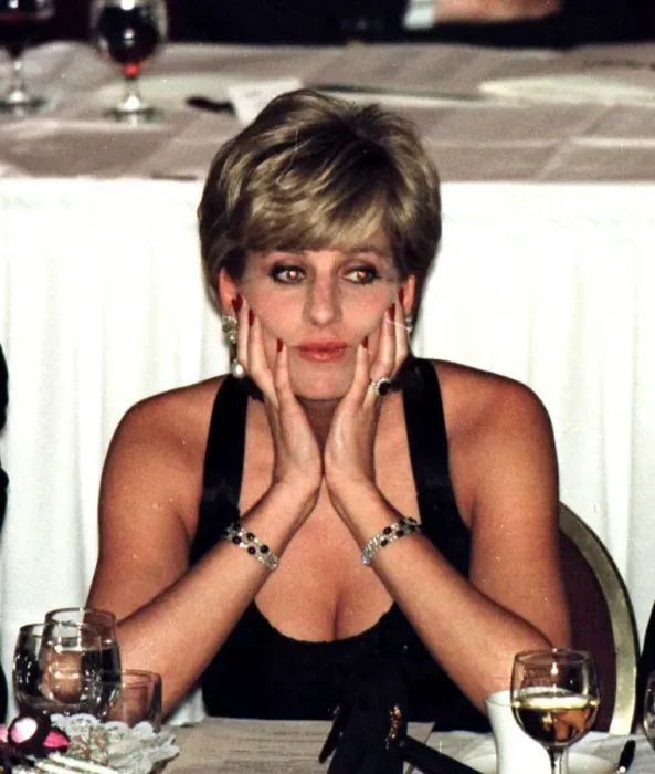 Framed Print : Diana, Princess of Wales attends the United Cerebral Palsy Framed Print : Diana, Princess of Wales attends the United Cerebral Palsy