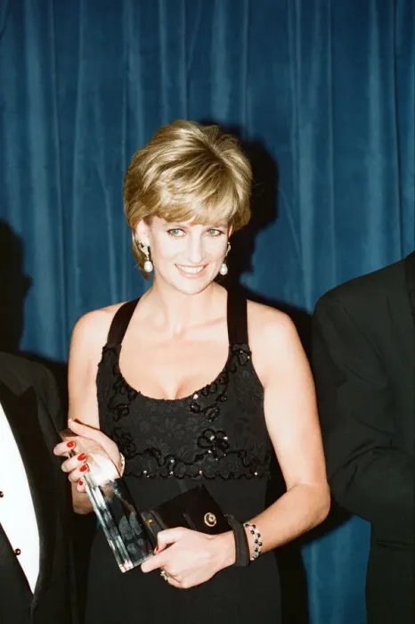 Framed Print : Diana, Princess of Wales attends the United Cerebral Palsy Framed Print : Diana, Princess of Wales attends the United Cerebral Palsy