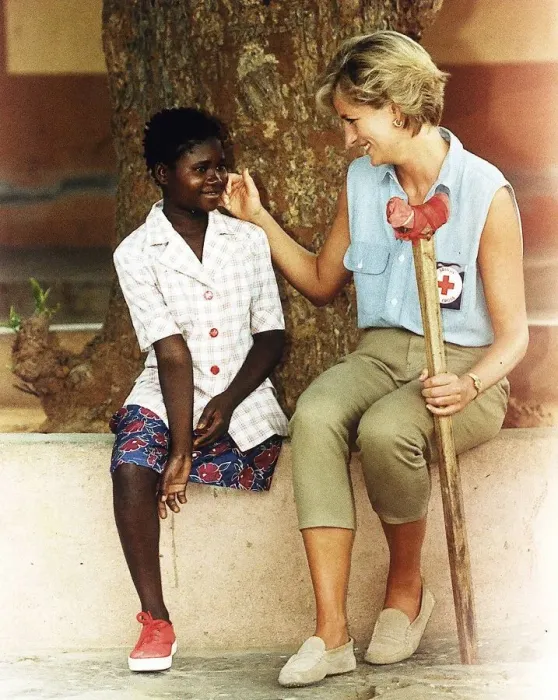 Framed Print : Diana, Princess of Wales four day visit to Angola, the former Portuguese colony torn Framed Print : Diana, Princess of Wales four day visit to Angola, the former Portuguese colony torn