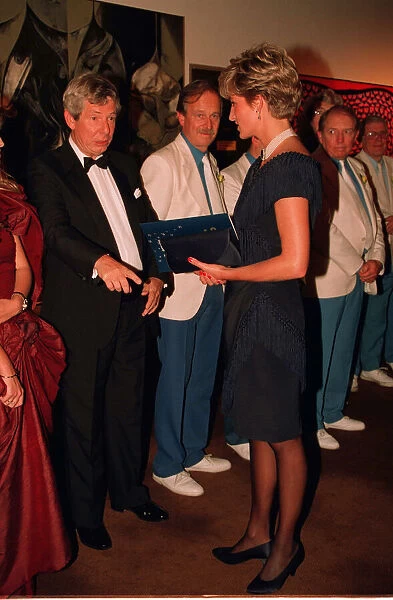 DIANA, PRINCESS OF WALES AT EVENING FUNCTION WITH DEREK JAMESON - F  /  L