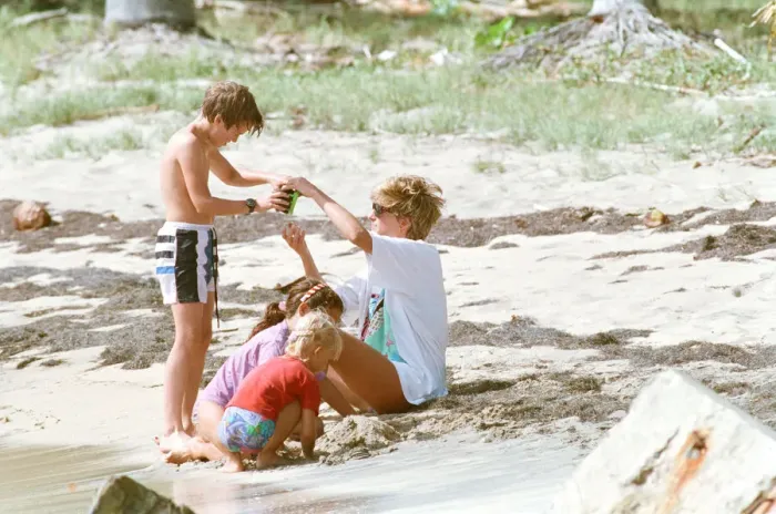 Framed Print : Diana, Princess of Wales on holiday in Nevis with Prince William. January 1993