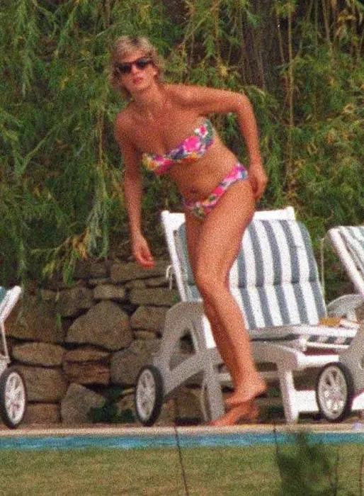 : Diana, Princess of Wales on holiday in Southern France where she stayed at a friend : Diana, Princess of Wales on holiday in Southern France where she stayed at a friend
