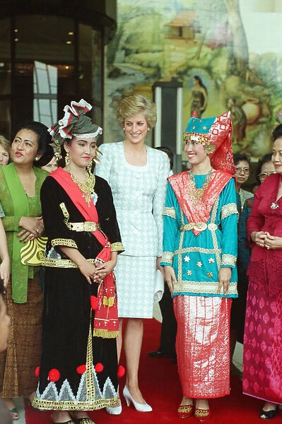 Diana, Princess of Wales during her official visit to Indonesia. 6th November 1989