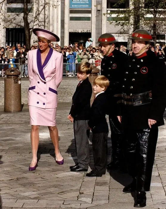 Framed Print : Diana, Princess of Wales with her sons Princes William and Harry at a memorial service to