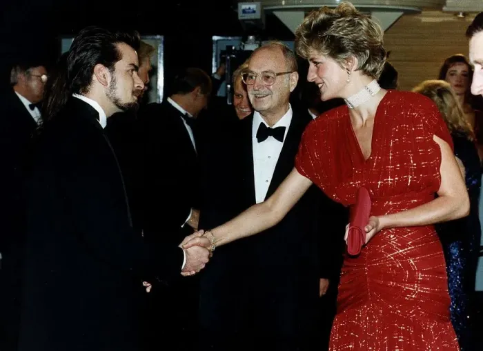 Framed Print : Diana, Princess of Wales talks to American actor Charlie Sheen as she attends Framed Print : Diana, Princess of Wales talks to American actor Charlie Sheen as she attends