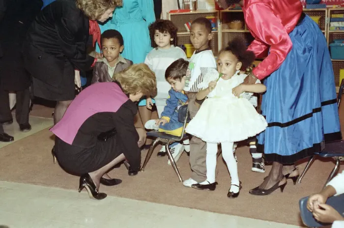 Framed Print : Diana, Princess of Wales visits a day nursery, New York City Framed Print : Diana, Princess of Wales visits a day nursery, New York City